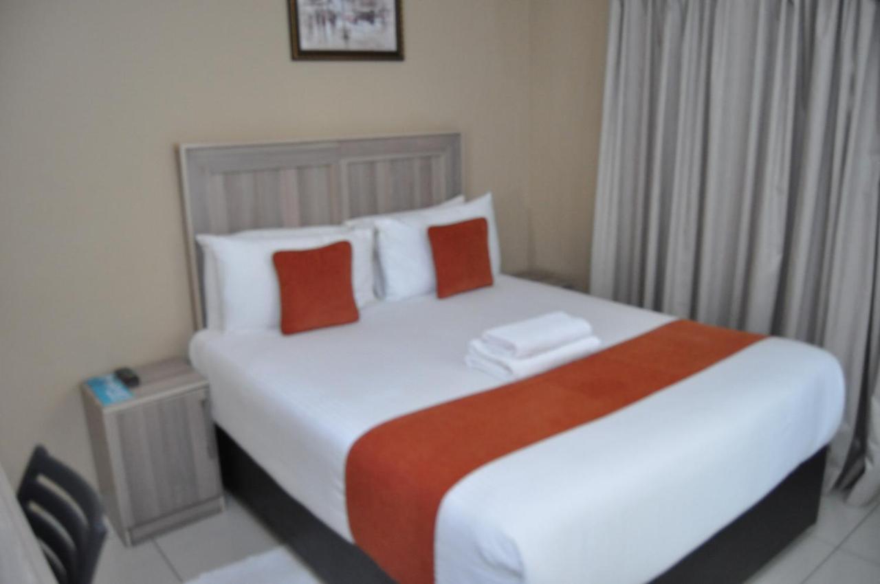 Bridgeville Guest House Gaborone Esterno foto