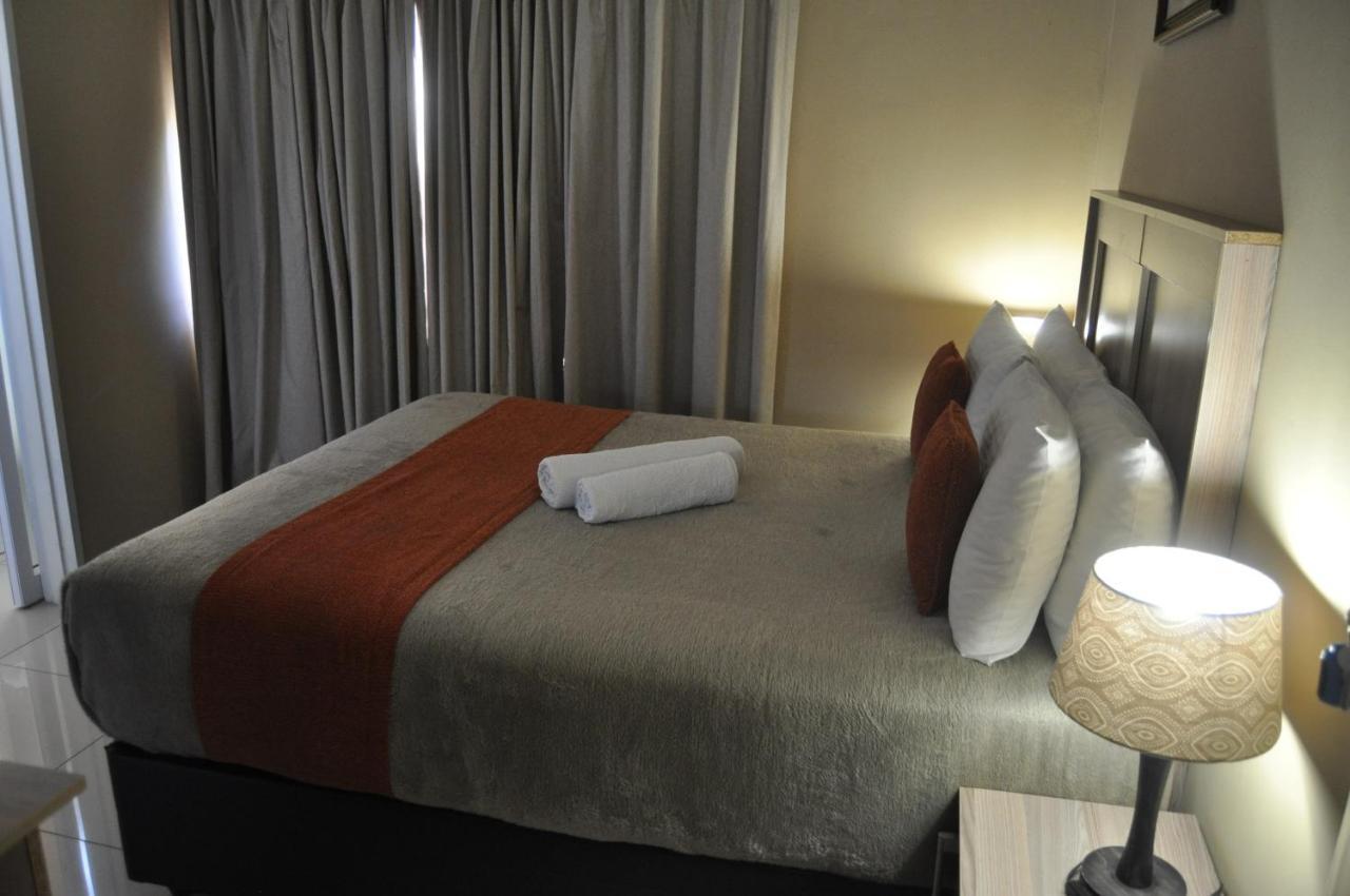 Bridgeville Guest House Gaborone Esterno foto