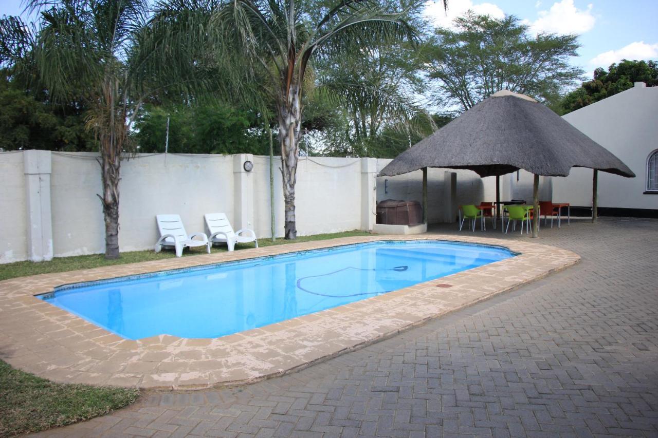 Bridgeville Guest House Gaborone Esterno foto