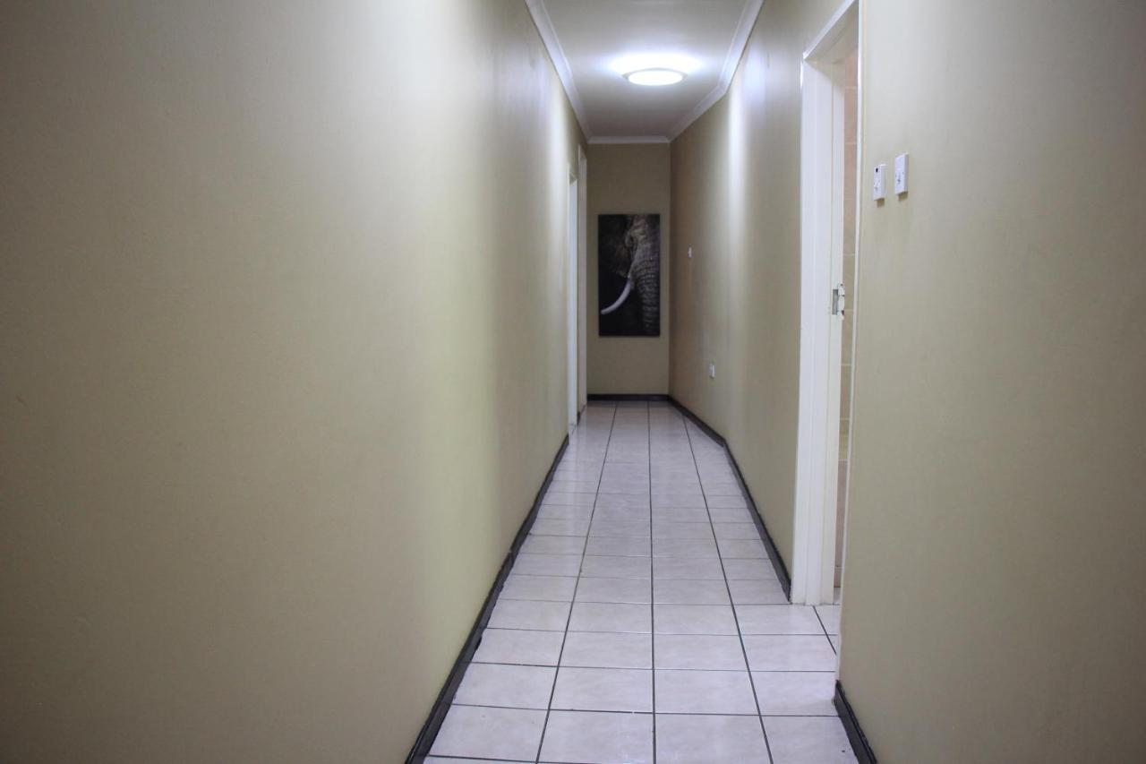 Bridgeville Guest House Gaborone Esterno foto
