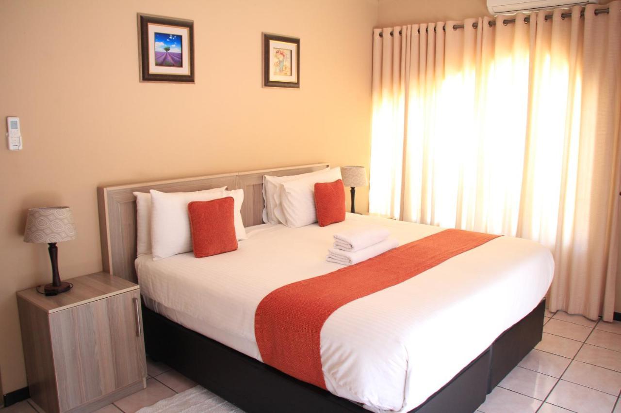 Bridgeville Guest House Gaborone Esterno foto