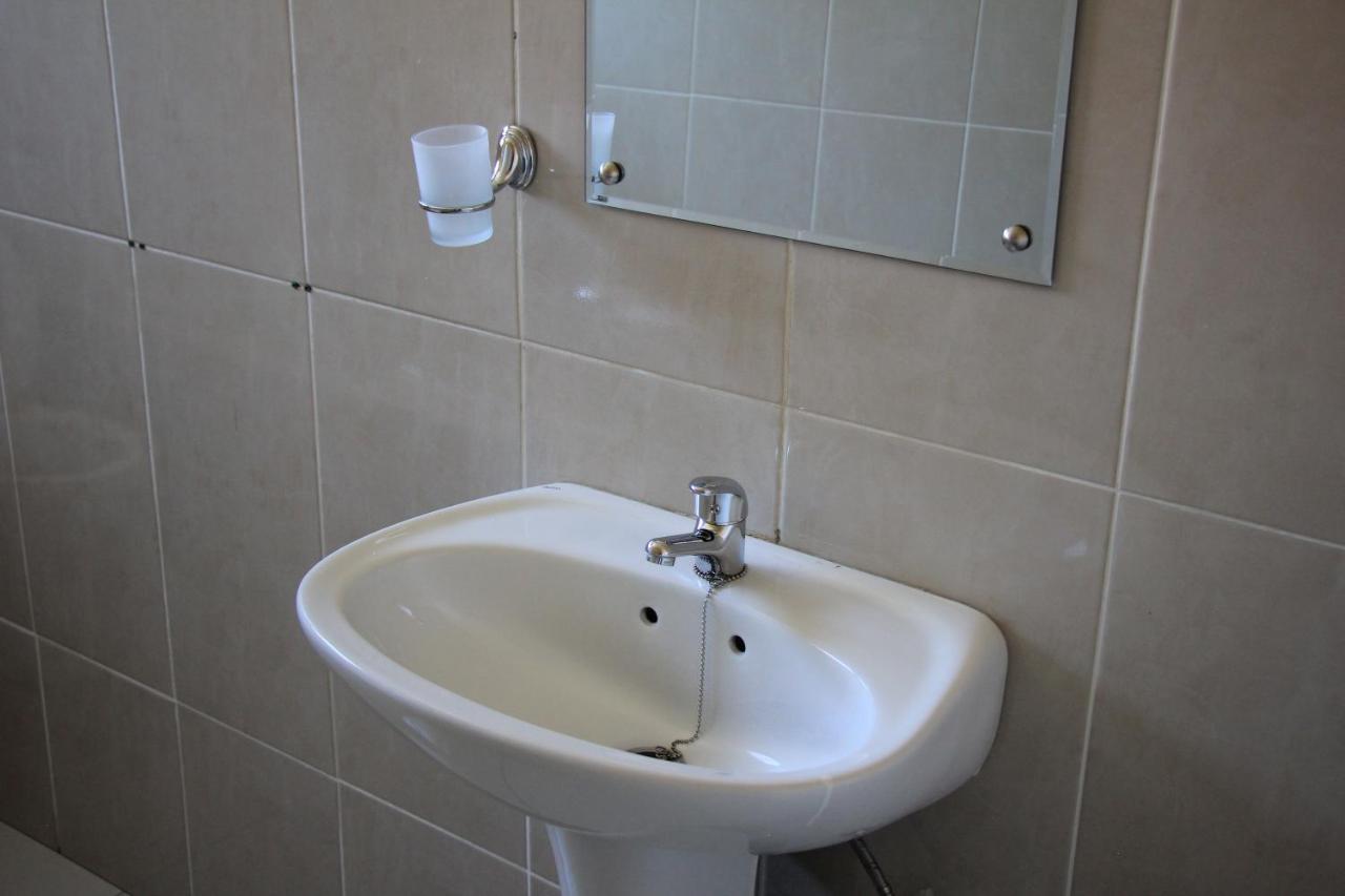 Bridgeville Guest House Gaborone Esterno foto