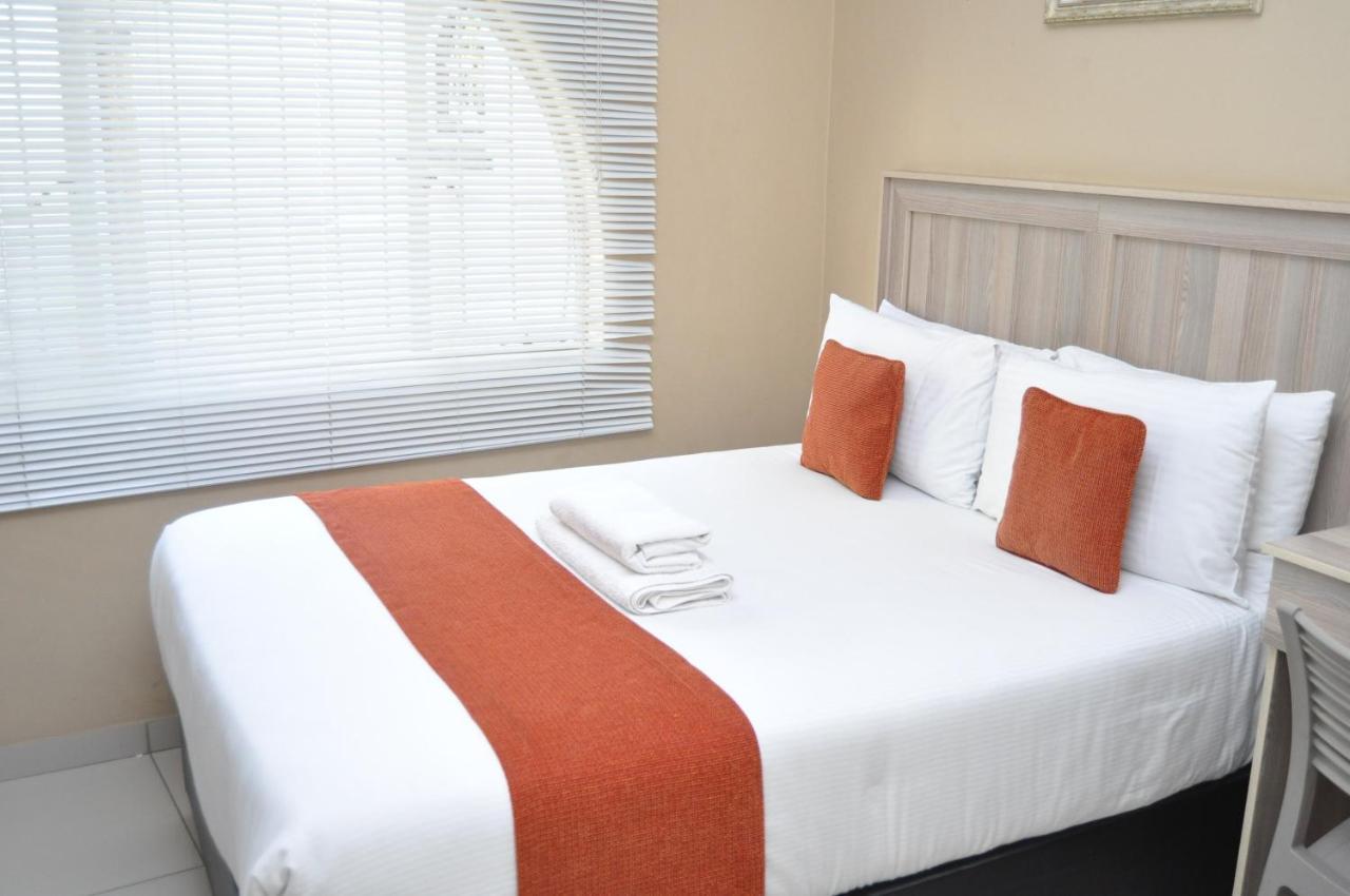 Bridgeville Guest House Gaborone Esterno foto