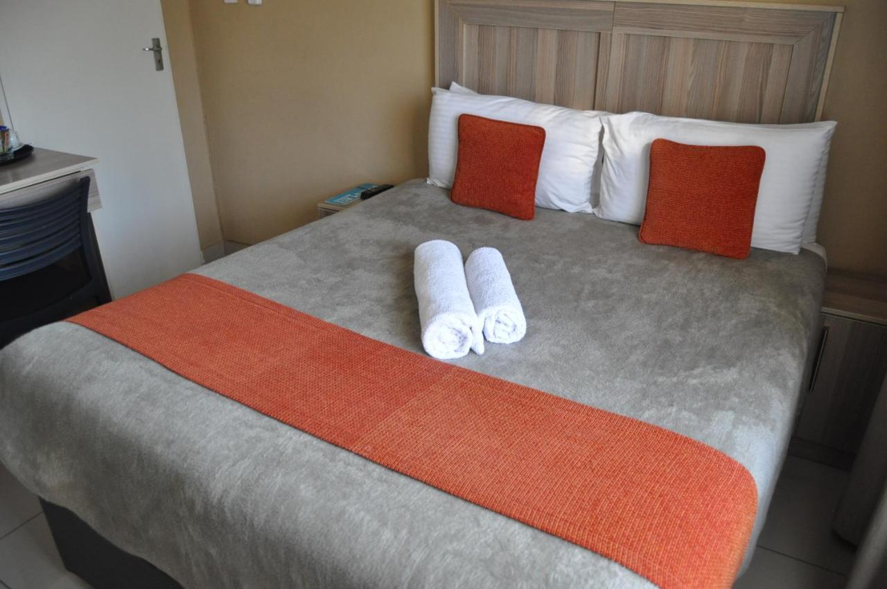 Bridgeville Guest House Gaborone Esterno foto