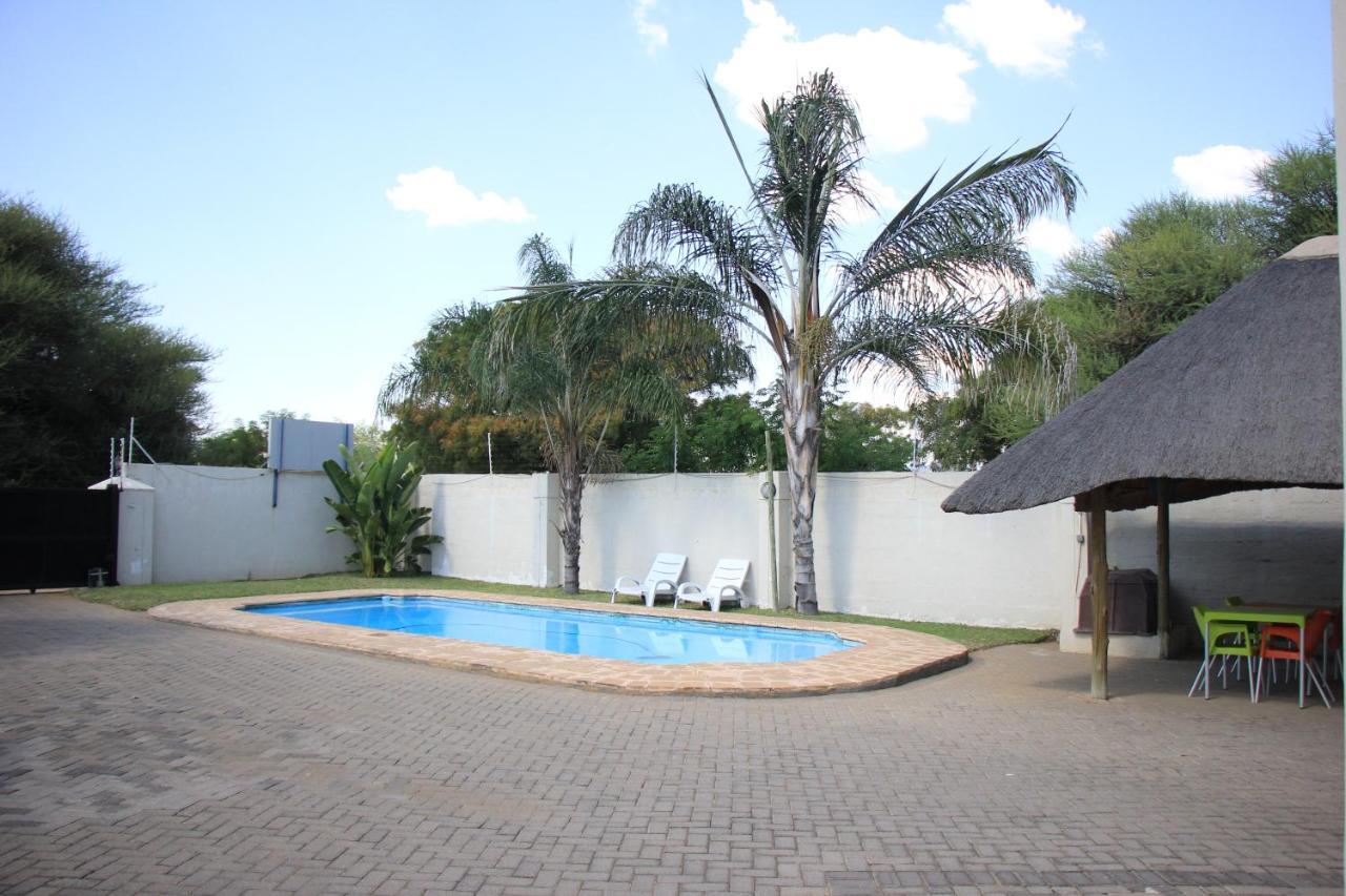 Bridgeville Guest House Gaborone Esterno foto