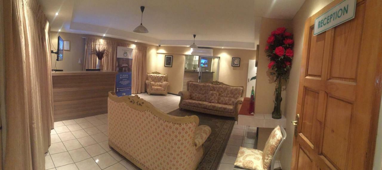 Bridgeville Guest House Gaborone Esterno foto