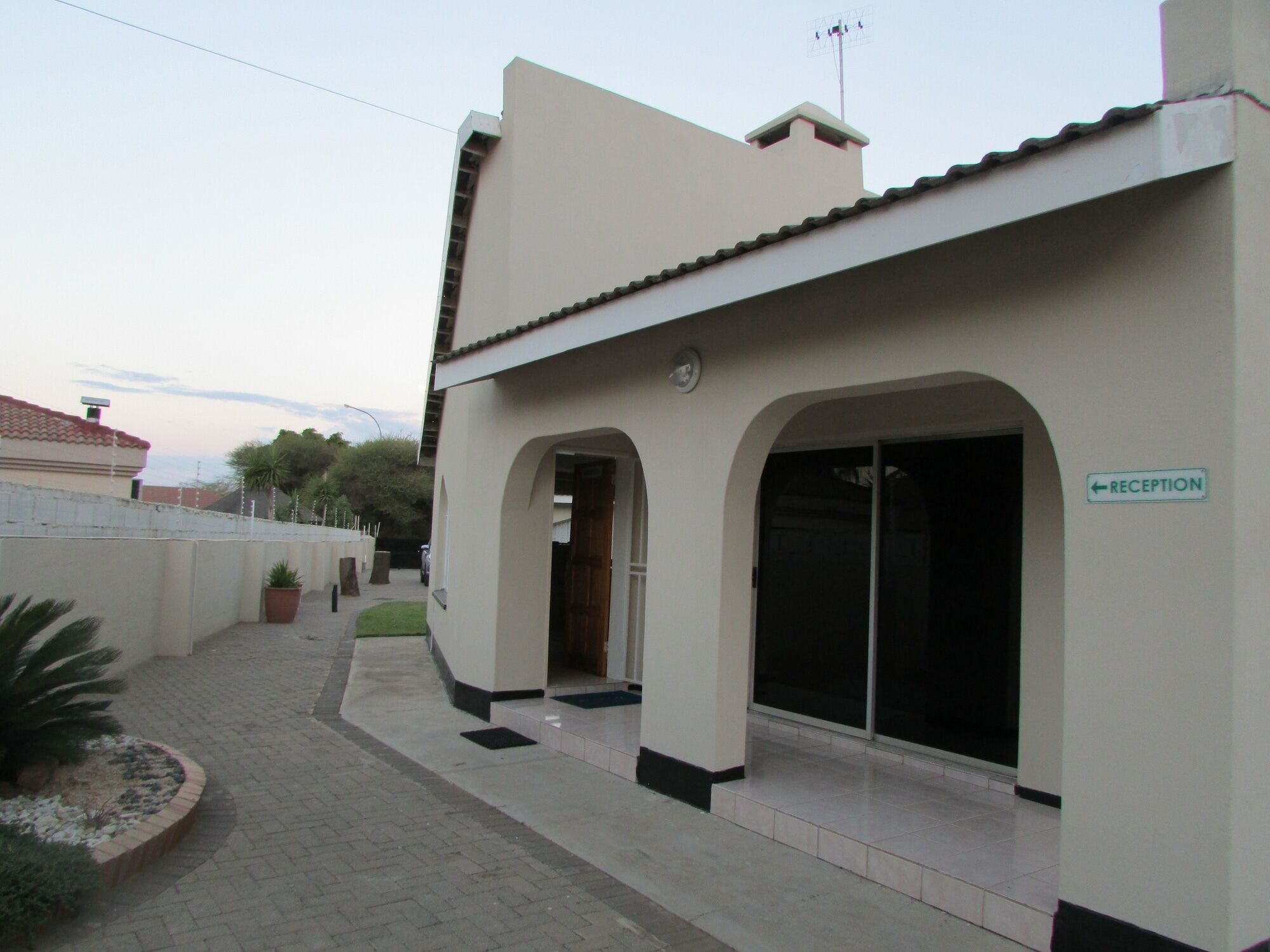 Bridgeville Guest House Gaborone Esterno foto