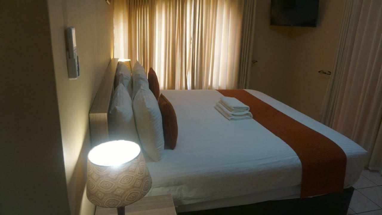 Bridgeville Guest House Gaborone Esterno foto