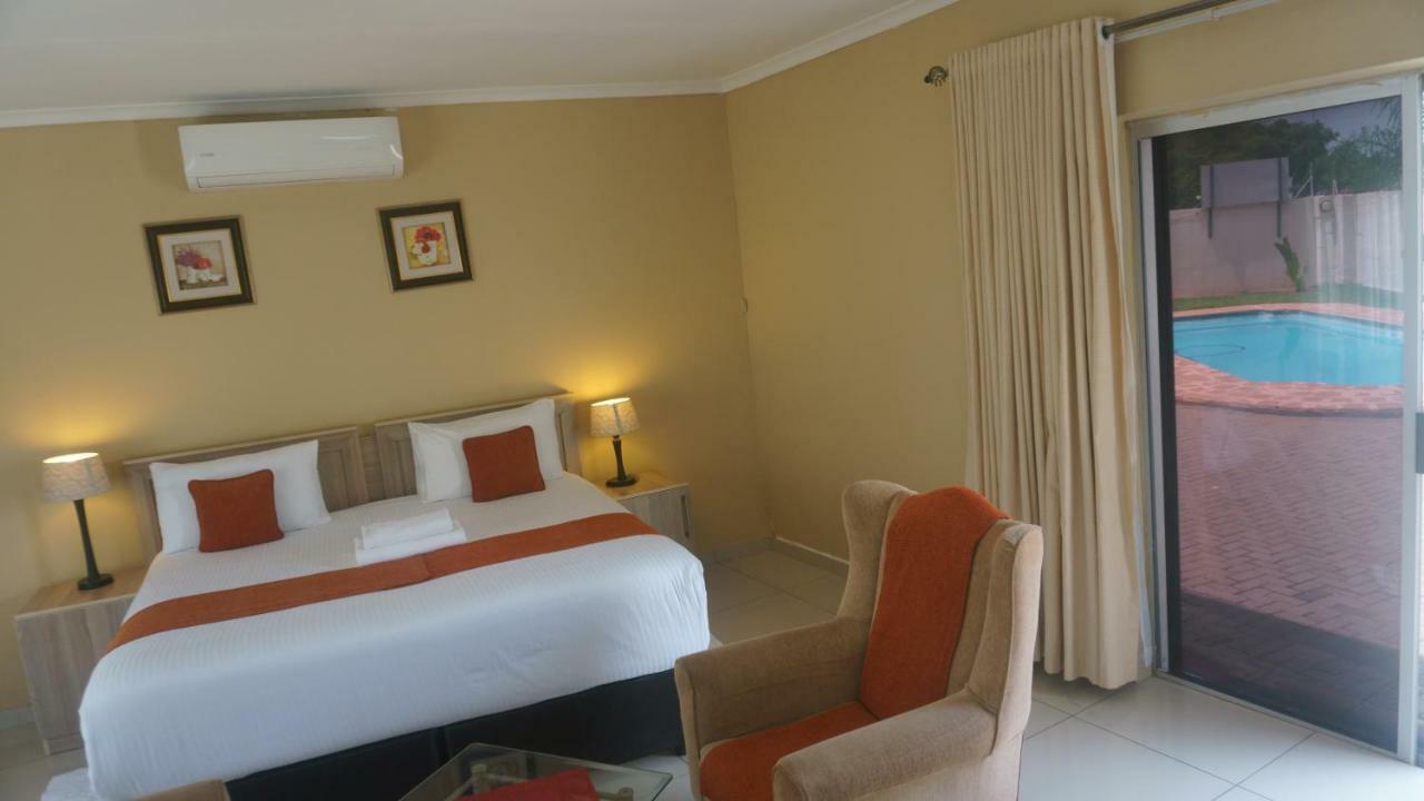 Bridgeville Guest House Gaborone Esterno foto