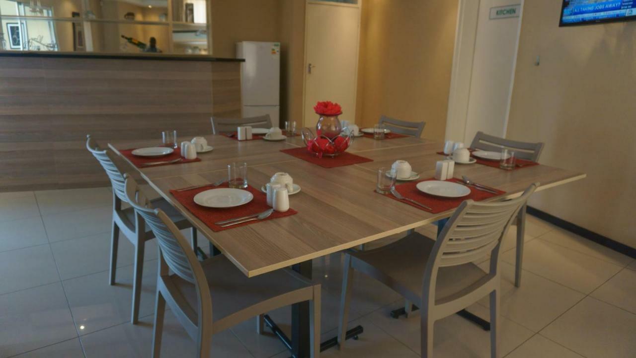 Bridgeville Guest House Gaborone Esterno foto