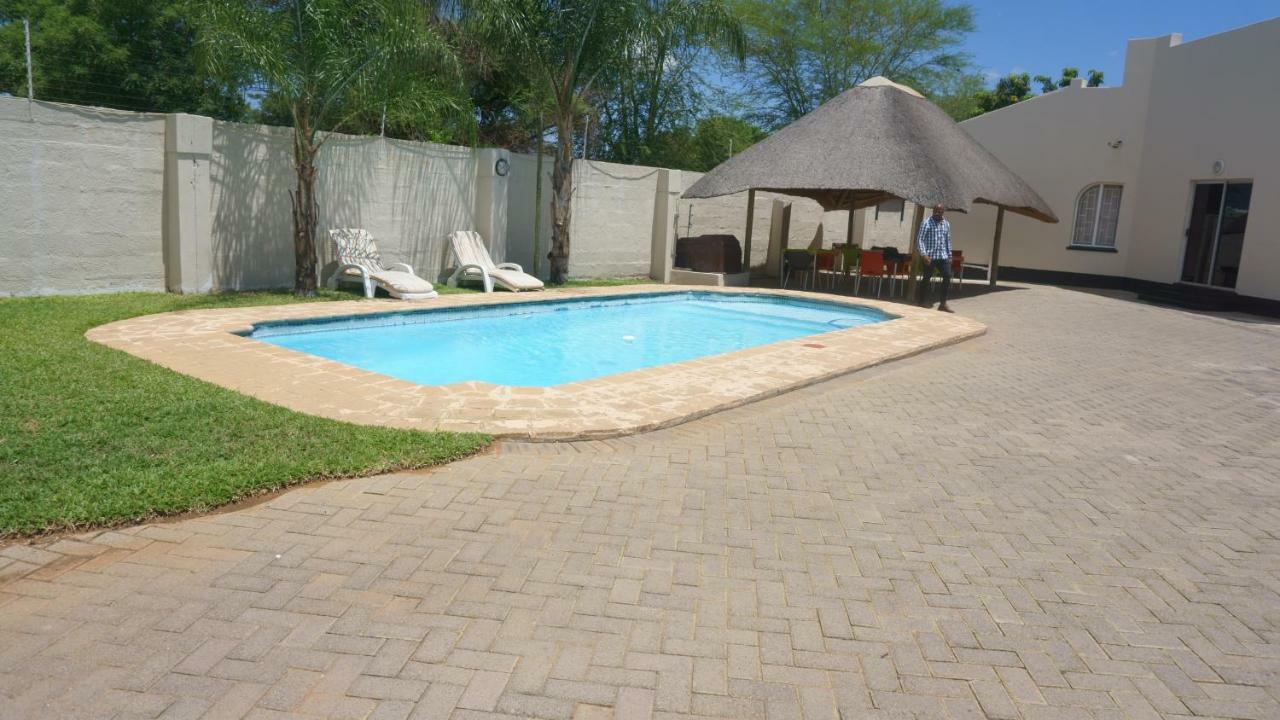 Bridgeville Guest House Gaborone Esterno foto